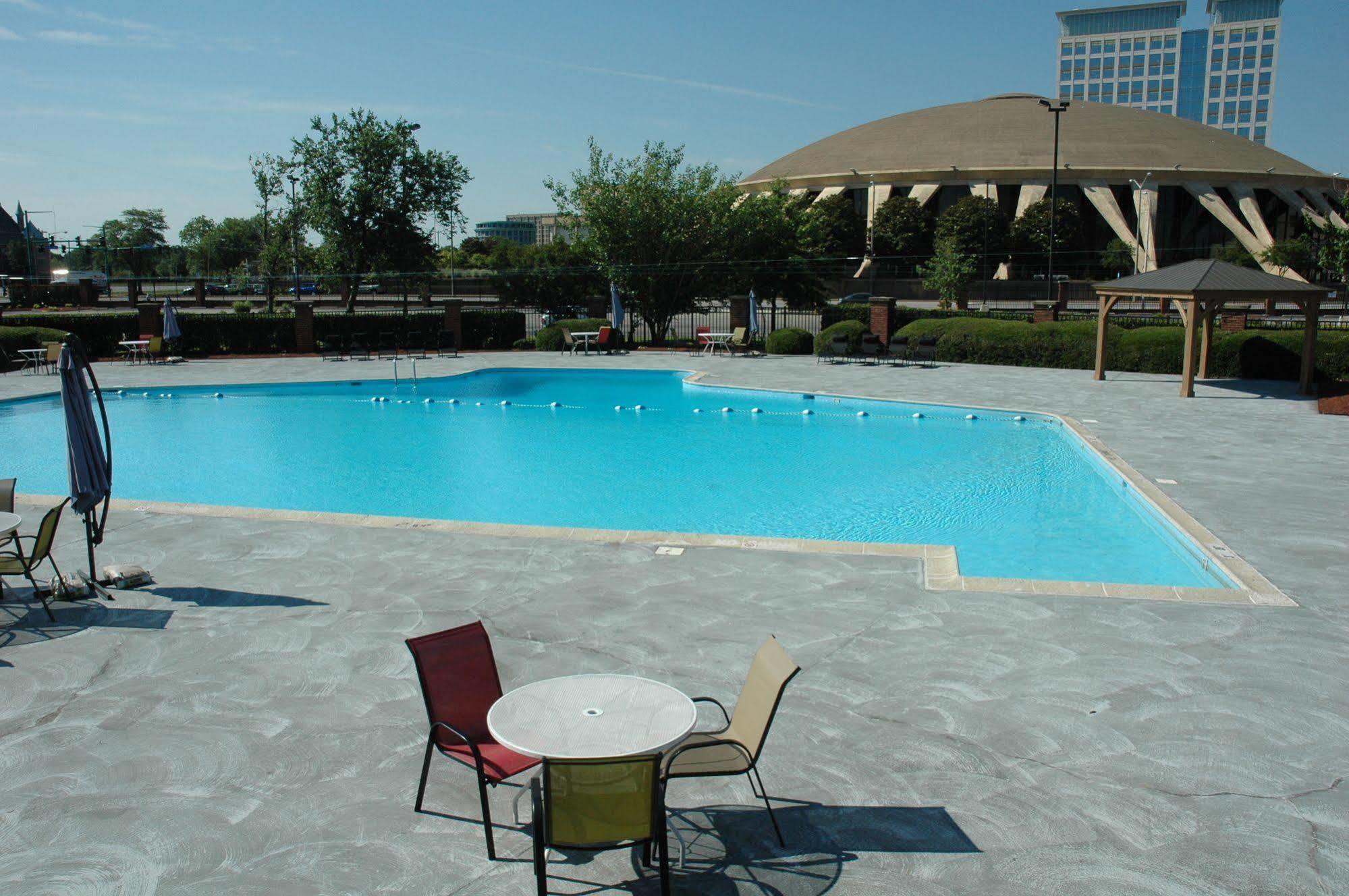Wyndham Garden Norfolk Downtown Hotel Exterior photo
